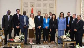 بحضور محافظ المركزي المصري.. رئيس الوزراء يلتقي المدير العام للعمليات بالبنك الدولي