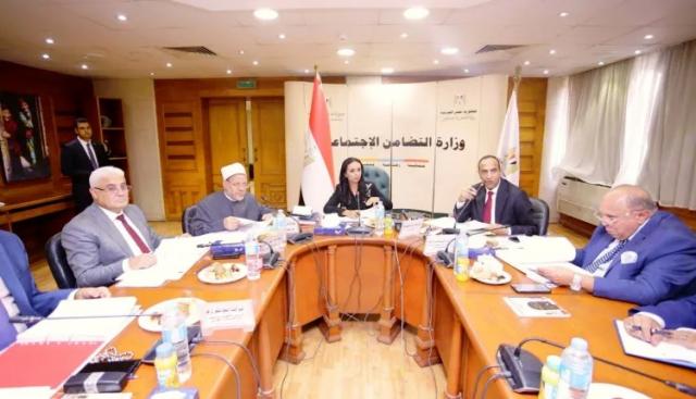 مايا مرسي: تترأس أول اجتماع لمجلس إدارة بنك ناصر الاجتماعي